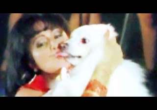 mumbai police sends notice to album director over... mumbai police sends notice to album director over...