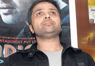 himesh is fine with both patni and woh - India TV himesh is fine with both patni and woh - India TV