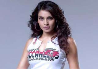 bipasha basu to introduce new season of aahat -... bipasha basu to introduce new season of aahat -...