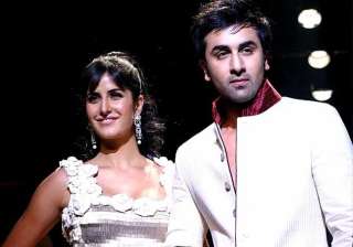 ranbir kapoor and katrina kaif exchange rings in... ranbir kapoor and katrina kaif exchange rings in...