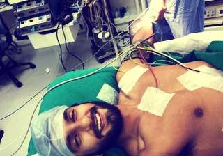 ranveer singh live tweets his surgery with a... ranveer singh live tweets his surgery with a...