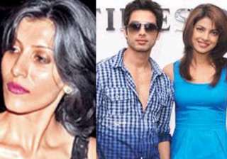 shahid priyanka dine together in mumbai hotel -... shahid priyanka dine together in mumbai hotel -...