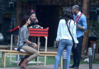 bigg boss 8 halla bol day 18 sambhavna and dimpy... bigg boss 8 halla bol day 18 sambhavna and dimpy...
