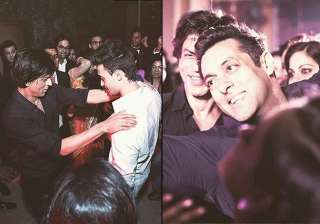 salman khan doing shah rukh khan s signature pose... salman khan doing shah rukh khan s signature pose...