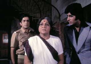 deewaar most perfect script big b on film s 40... deewaar most perfect script big b on film s 40...