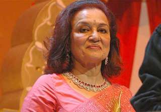 asha parekh booked for forgery in labour dispute... asha parekh booked for forgery in labour dispute...