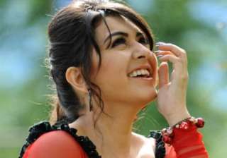 hansika motwani hopes for busy and successful... hansika motwani hopes for busy and successful...