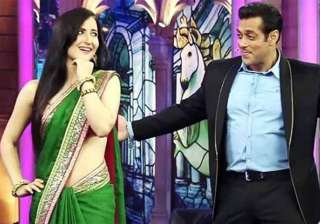 why has salman khan appointed bodyguards for elli... why has salman khan appointed bodyguards for elli...