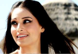 bipasha basu turns 35 feels like princess - India... bipasha basu turns 35 feels like princess - India...
