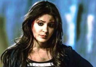 after glamorous bombay velvet look anushka sharma... after glamorous bombay velvet look anushka sharma...
