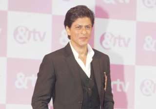 shah rukh khan returns to tv as game show host... shah rukh khan returns to tv as game show host...