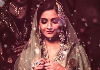 dolly ki doli title song review sonam kapoor... dolly ki doli title song review sonam kapoor...