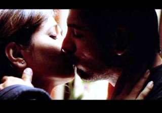 john s intimate scenes in aashayein - India TV john s intimate scenes in aashayein - India TV