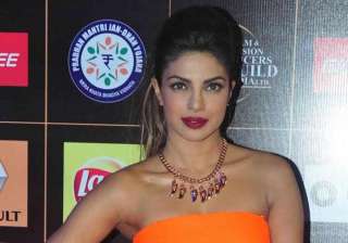 priyanka chopra dedicates mary kom success to her... priyanka chopra dedicates mary kom success to her...