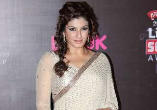 raveena tandon wraps up shab - India TV raveena tandon wraps up shab - India TV