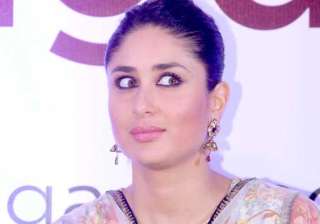 kareena kapoor loves online shopping - India TV kareena kapoor loves online shopping - India TV