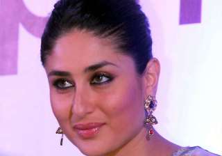 done enough for the sake of friendship kareena... done enough for the sake of friendship kareena...