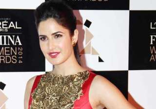 katrina kaif slams the wedding reports says no... katrina kaif slams the wedding reports says no...