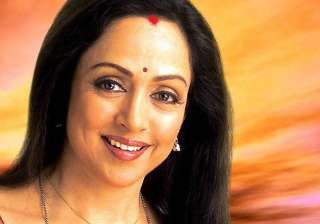leopard strays into hema malini s bungalow -... leopard strays into hema malini s bungalow -...