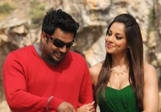 madhavan says he is attracted to bipasha - India... madhavan says he is attracted to bipasha - India...