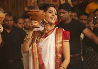 mallika seeks durga blessings for perfect bride -... mallika seeks durga blessings for perfect bride -...