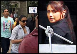 mardaani rani mukerji creates trouble in delhi... mardaani rani mukerji creates trouble in delhi...