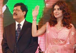 moment of pride priyanka chopra on naming road... moment of pride priyanka chopra on naming road...