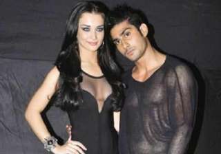 my family loves prateik says amy - India TV my family loves prateik says amy - India TV