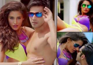 nargis fakhri sports bikini from personal... nargis fakhri sports bikini from personal...