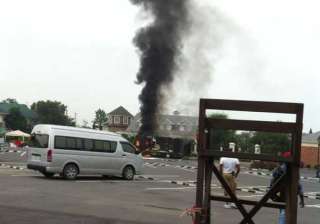 nargis varun dhawan safe fire guts bangkok sets... nargis varun dhawan safe fire guts bangkok sets...