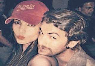 neil sonal romancing in fiji - India TV neil sonal romancing in fiji - India TV