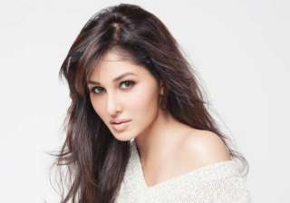 actress pooja chopra bombarded with gifts from... actress pooja chopra bombarded with gifts from...