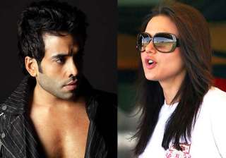 preity demands apology from tusshar kapoor -... preity demands apology from tusshar kapoor -...
