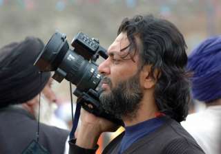 rakesh mehra may shoot bhaag milkha bhaag in... rakesh mehra may shoot bhaag milkha bhaag in...