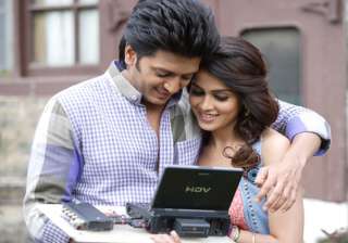 riteish completes me says genelia - India TV riteish completes me says genelia - India TV
