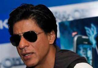 srk goes back to university - India TV srk goes back to university - India TV