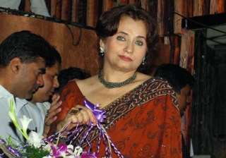salma agha s servant arrested on charge of theft... salma agha s servant arrested on charge of theft...