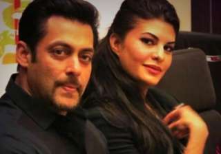 salman khan only jacqueline can replace zeenat... salman khan only jacqueline can replace zeenat...