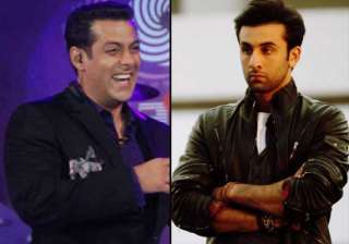 salman khan makes fun of ranbir kapoor s flop... salman khan makes fun of ranbir kapoor s flop...