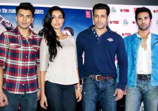 salman khan promotes o teri on twitter - India TV salman khan promotes o teri on twitter - India TV
