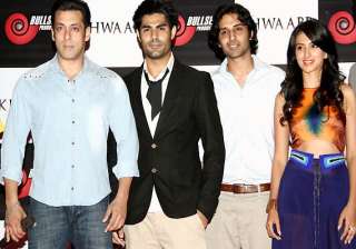 salman khan urges fans to support small budget... salman khan urges fans to support small budget...