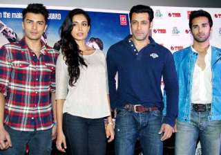 salman khan promotes o teri tweets about the film... salman khan promotes o teri tweets about the film...