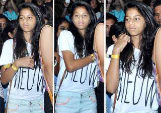 shah rukh khan s daughter suhana looked messy at... shah rukh khan s daughter suhana looked messy at...