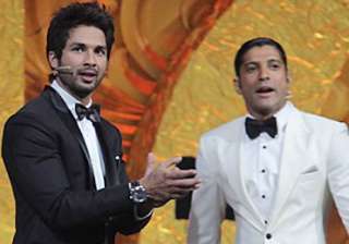shahid kapoor it was fun hosting iifa with farhan... shahid kapoor it was fun hosting iifa with farhan...
