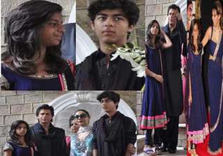 shah rukh khan s eid party suhana aryan look glum... shah rukh khan s eid party suhana aryan look glum...