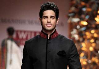 sidharth malhotra to host a show on bollywood... sidharth malhotra to host a show on bollywood...
