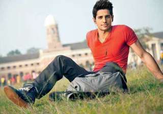 sidharth sweats out in jym for the villain -... sidharth sweats out in jym for the villain -...