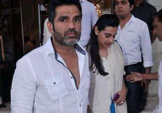 ailing father top priority for suniel shetty -... ailing father top priority for suniel shetty -...
