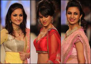telly bahus walk the ramp for iijw 2013 - India TV telly bahus walk the ramp for iijw 2013 - India TV