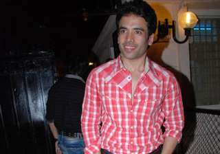 tusshar thrown out of home during navratra -... tusshar thrown out of home during navratra -...